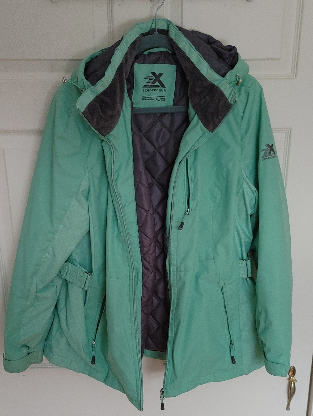 ZeroXposur Women's Mint Green Ski Jacket with Gray Quilted Liner